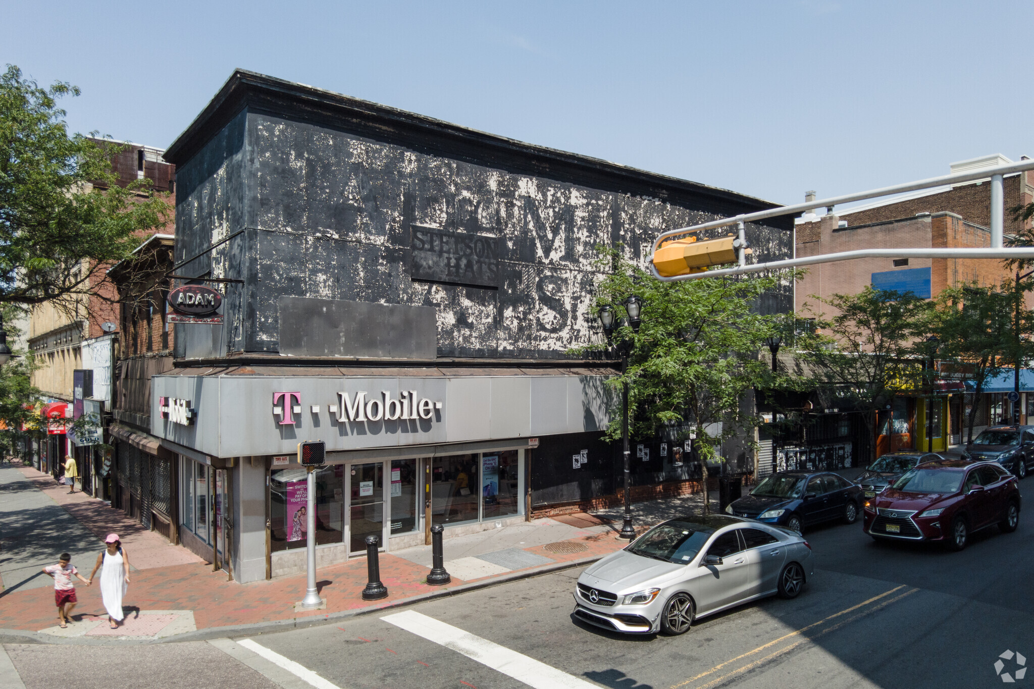 201-205 Broad St, Elizabeth, NJ à louer Photo principale– Image 1 sur 16