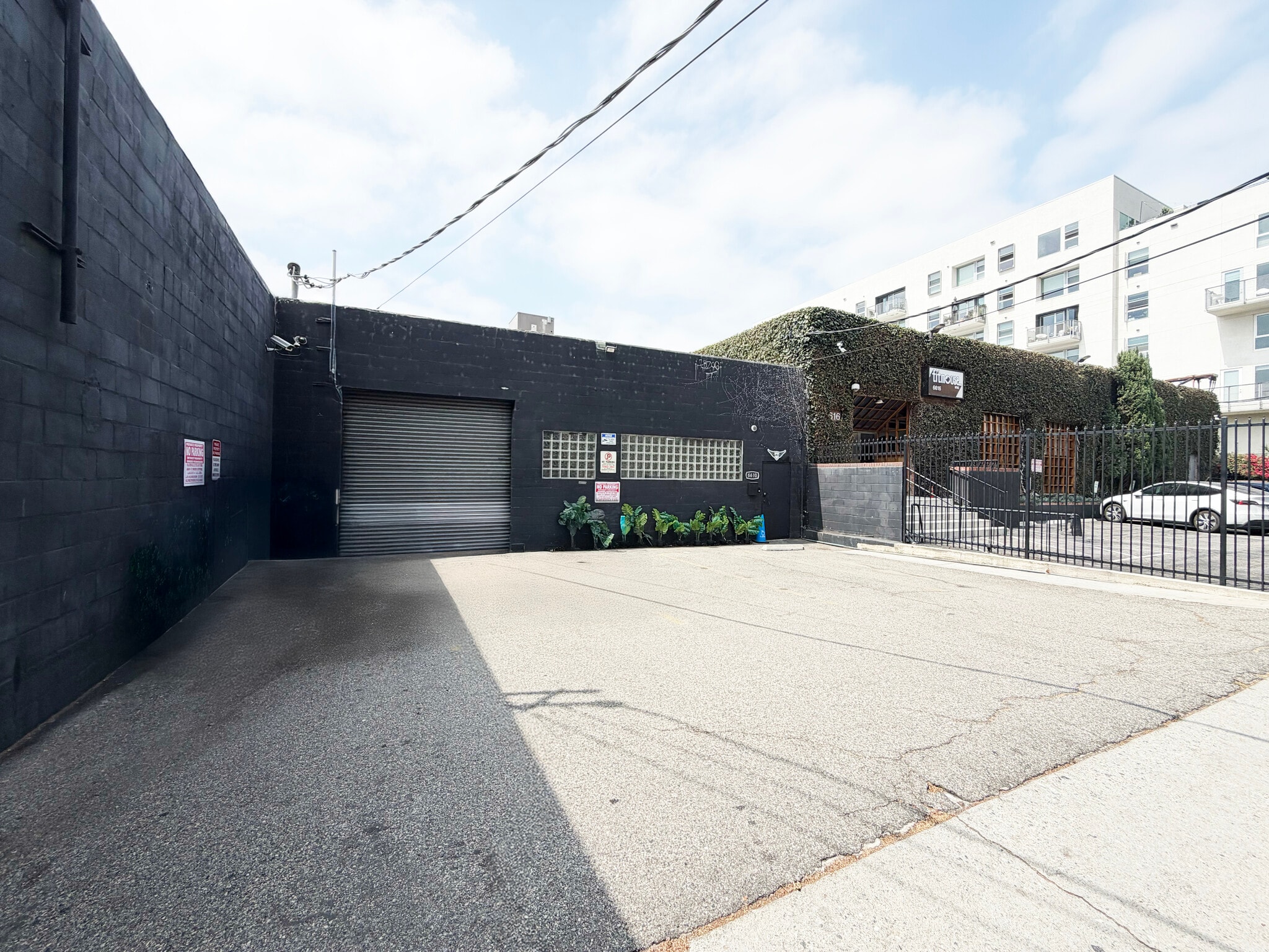6610 Lexington Ave, Los Angeles, CA à louer Photo intérieure– Image 1 sur 12