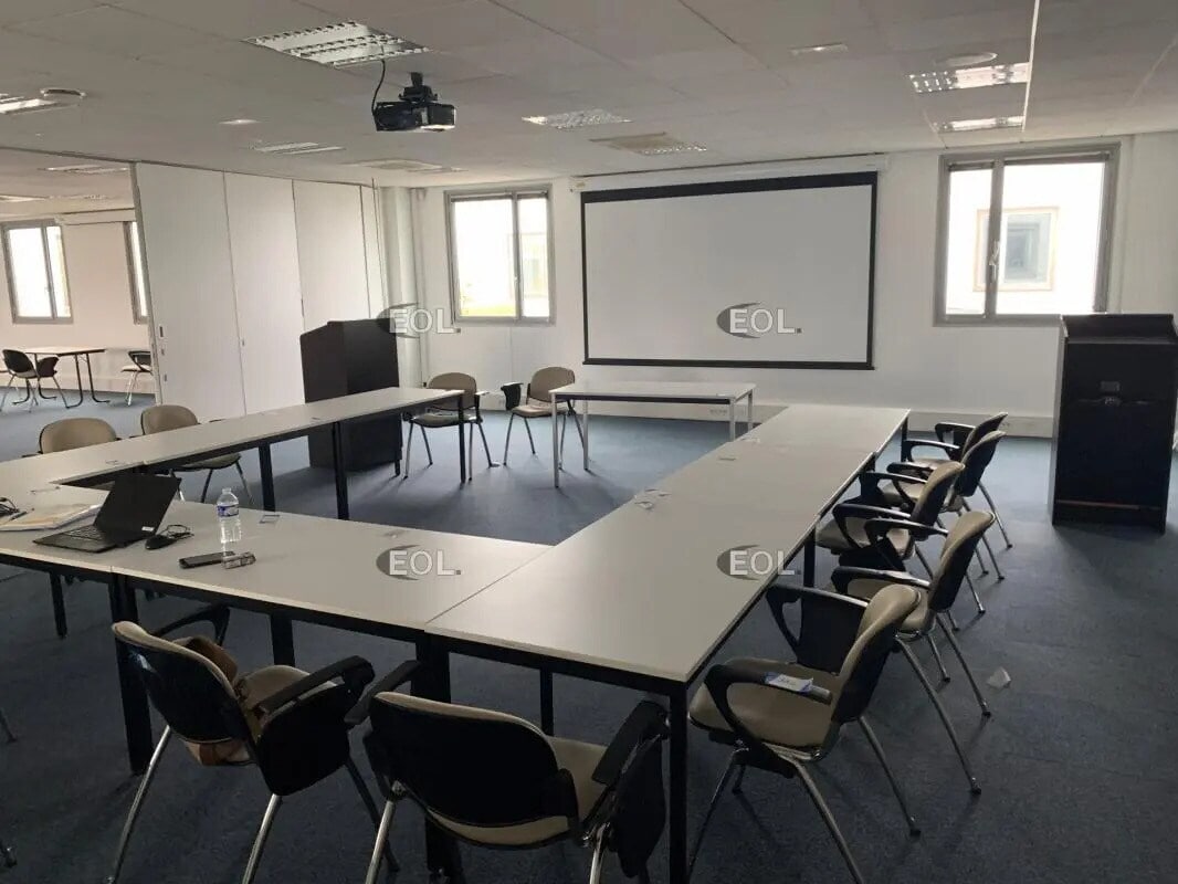 Local d’activités dans Nanterre à louer Photo intérieure– Image 1 sur 5