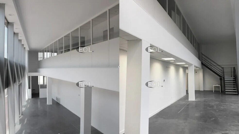 Local d’activités dans Tourcoing à louer - Photo de l’immeuble – Image 2 sur 4