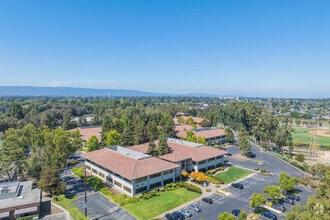 2100 Geng Rd, Palo Alto, CA - VUE AÉRIENNE  vue de carte - Image1