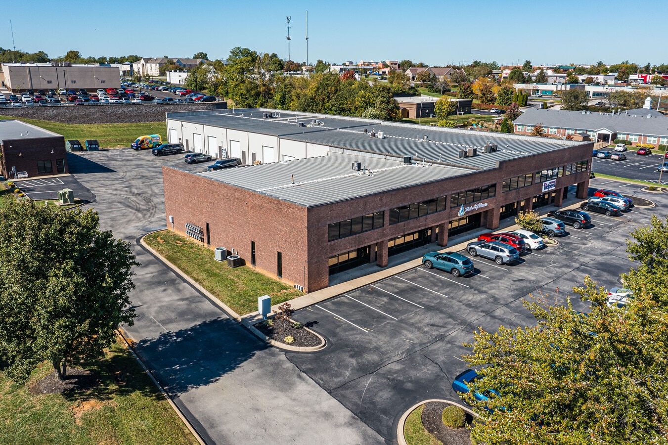 1902 Campus Pl, Jeffersontown, KY 40299 - Lot 13 -  - Photo intérieure - Image 1 of 2