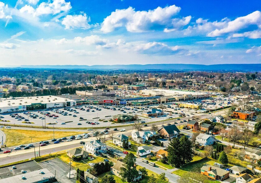 3307-3321 Trindle Rd, Camp Hill, PA à louer - Photo de l’immeuble – Image 1 sur 1