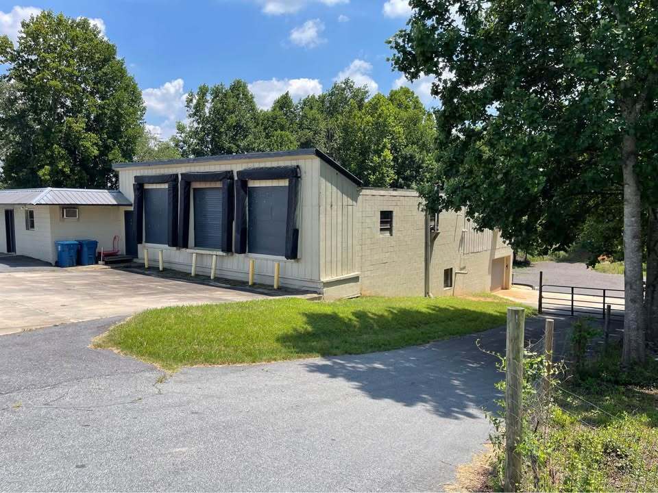 126 Bolick Chair Ln, Taylorsville, NC à vendre Photo de l’immeuble– Image 1 sur 17