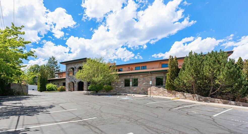 6160 Plumas St, Reno, NV à vendre - Photo de l’immeuble – Image 1 sur 35