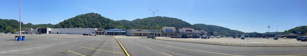 343-451 N Mayo Trl, Paintsville, KY à louer - Photo principale – Image 2 sur 3