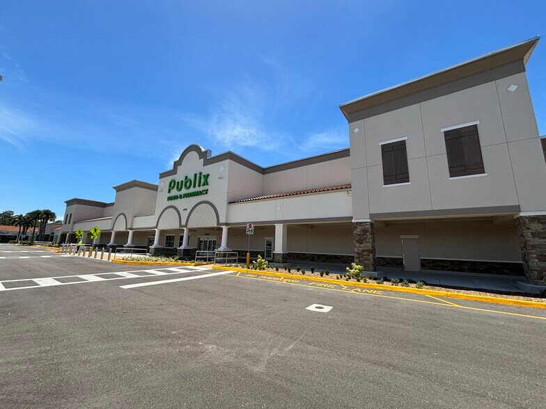 6900 Daniels Pky, Fort Myers, FL à louer - Photo de l’immeuble – Image 2 sur 7