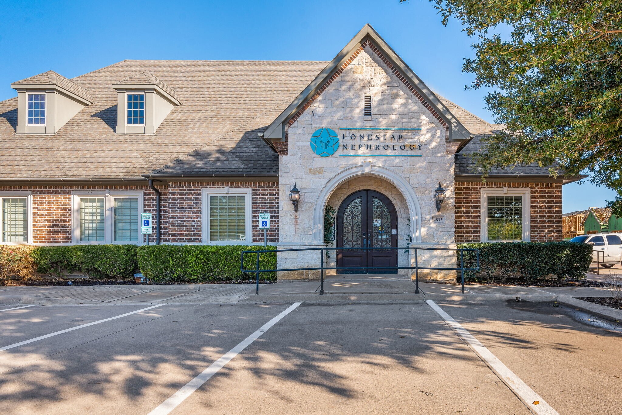 4833 Medical Center Dr, McKinney, TX à vendre Photo principale– Image 1 sur 14