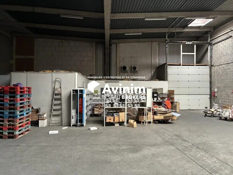 Industriel/Logistique dans Vitrolles à louer - Photo de l’immeuble – Image 3 sur 8