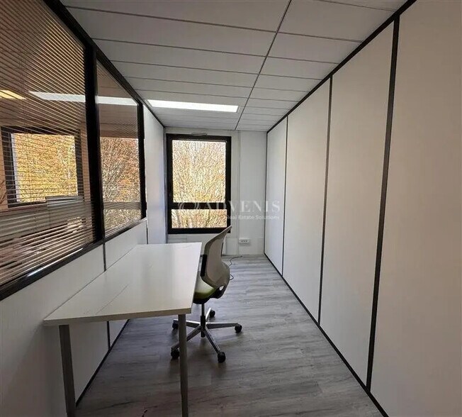 Bureau dans Lognes à vendre - Photo de l’immeuble – Image 2 sur 4