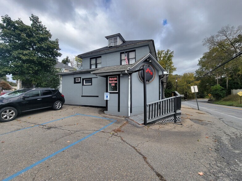 6618 S Delaware Ave, Martins Creek, PA à vendre - Photo de l’immeuble – Image 2 sur 14