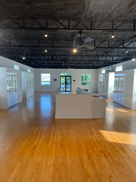 408 Broadway, South Portland, ME à louer - Photo de l’immeuble – Image 2 sur 12