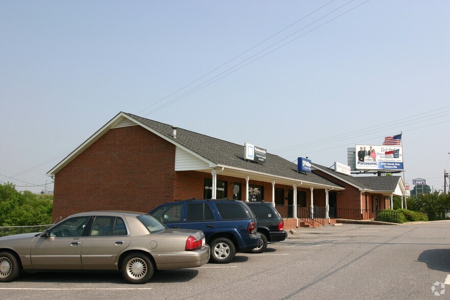120 Pump Station Rd, Statesville, NC à louer - Photo principale – Image 1 sur 1