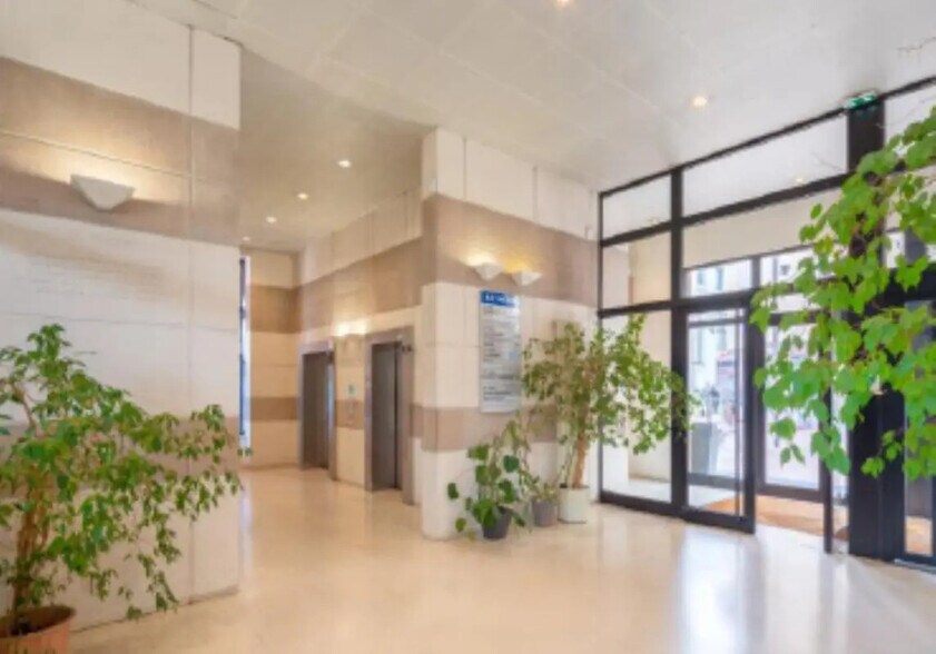 16 Rue Traversière, Cergy à louer - Photo de l’immeuble – Image 2 sur 6
