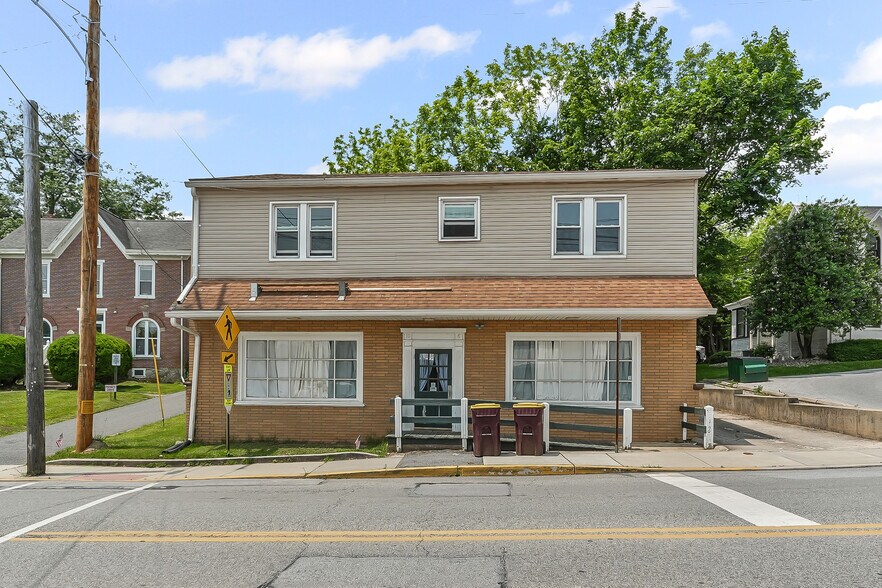 8 Prospect Ave, West Grove, PA à vendre - Photo de l’immeuble – Image 1 sur 31