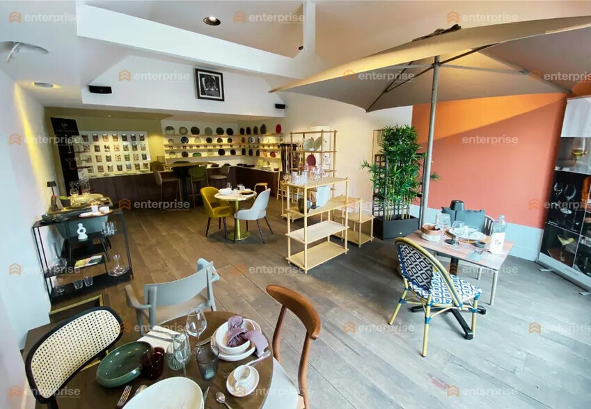 Local commercial dans Saint-André-lez-Lille à louer - Photo de l’immeuble – Image 3 sur 5