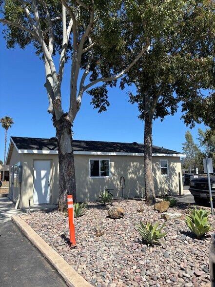 1241-1247 W San Marcos Blvd, San Marcos, CA à louer - Photo de l’immeuble – Image 2 sur 10