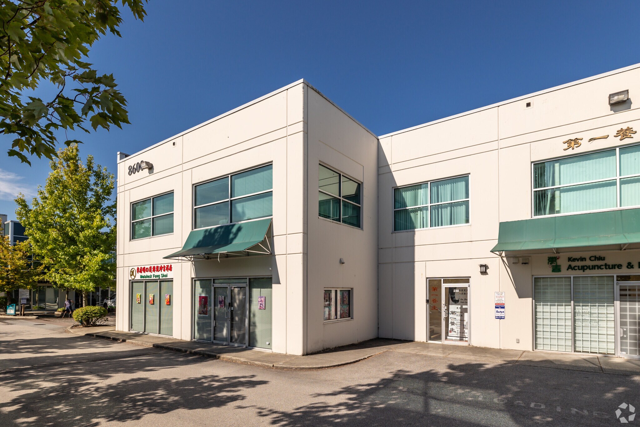 8600 Cambie Rd, Richmond, BC à vendre Photo principale– Image 1 sur 17