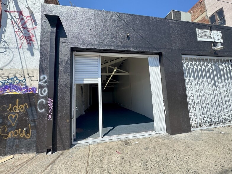 1326 S Main St, Los Angeles, CA à louer - Photo intérieure – Image 3 sur 11