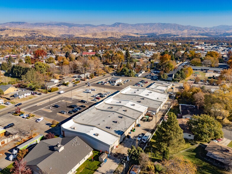 6421-6517 W Ustick Rd, Boise, ID à louer - Photo de l’immeuble – Image 3 sur 36