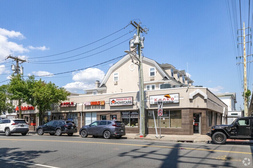 2-10 Merrick Ave, Merrick, NY à vendre - Photo de l’immeuble – Image 2 sur 8