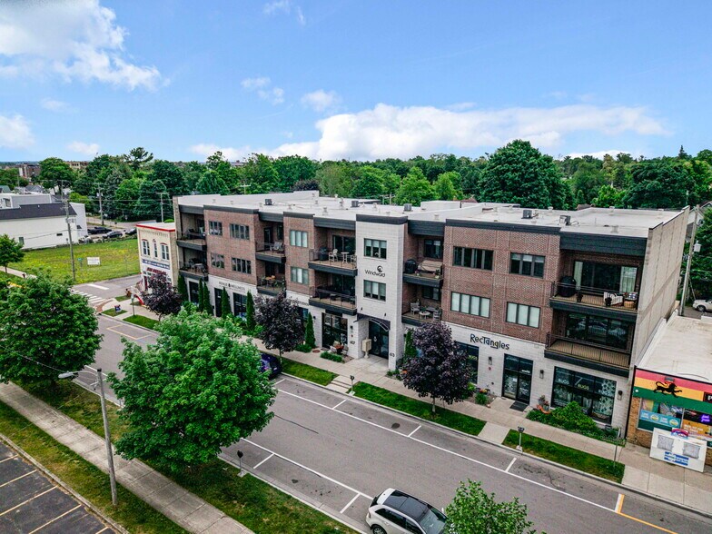 607 Randolph St, Traverse City, MI à vendre - Photo de l’immeuble – Image 2 sur 27