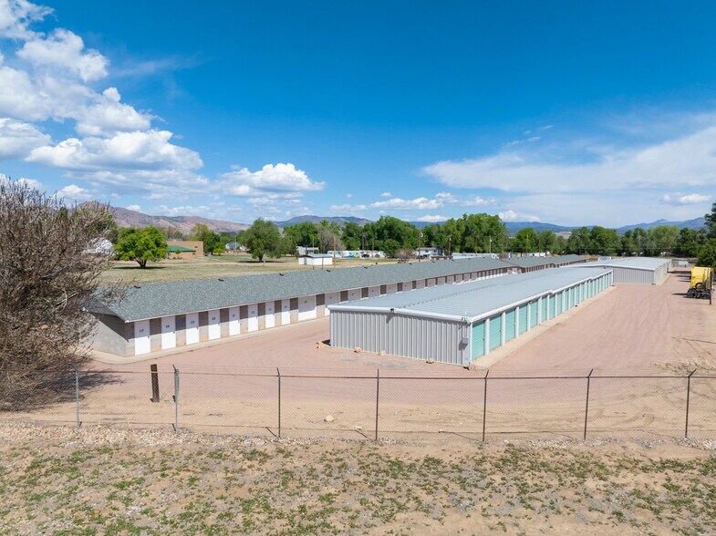 1628 Cedar Ave, Canon City, CO à vendre - Photo de l’immeuble – Image 2 sur 7