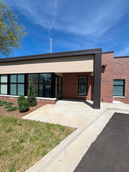 11855 Alpharetta Hwy, Roswell, GA à louer - Photo de l’immeuble – Image 2 sur 25