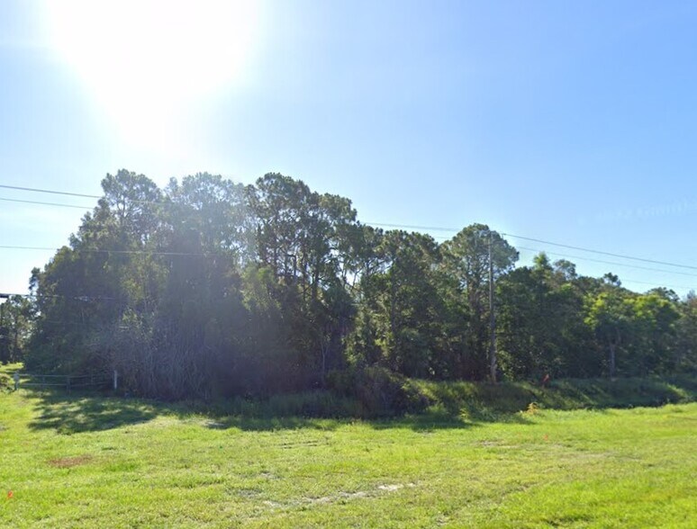 20500 N Tamiami Trl, North Fort Myers, FL à vendre - Photo de l’immeuble – Image 2 sur 3