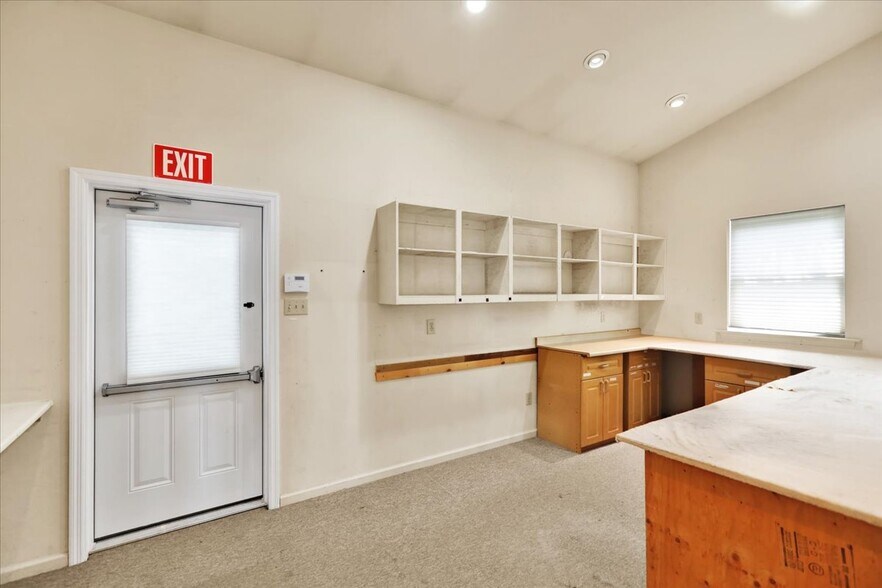 5 Old Wernersville Rd, Sinking Spring, PA à louer - Photo de l’immeuble – Image 3 sur 17
