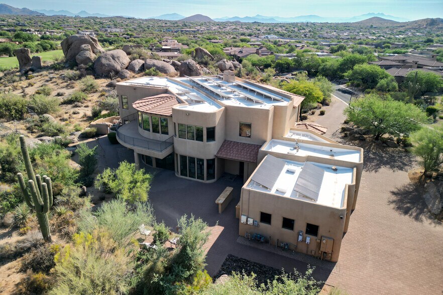 10648 E Greythorn Dr, Scottsdale, AZ à vendre - Photo de l’immeuble – Image 3 sur 19