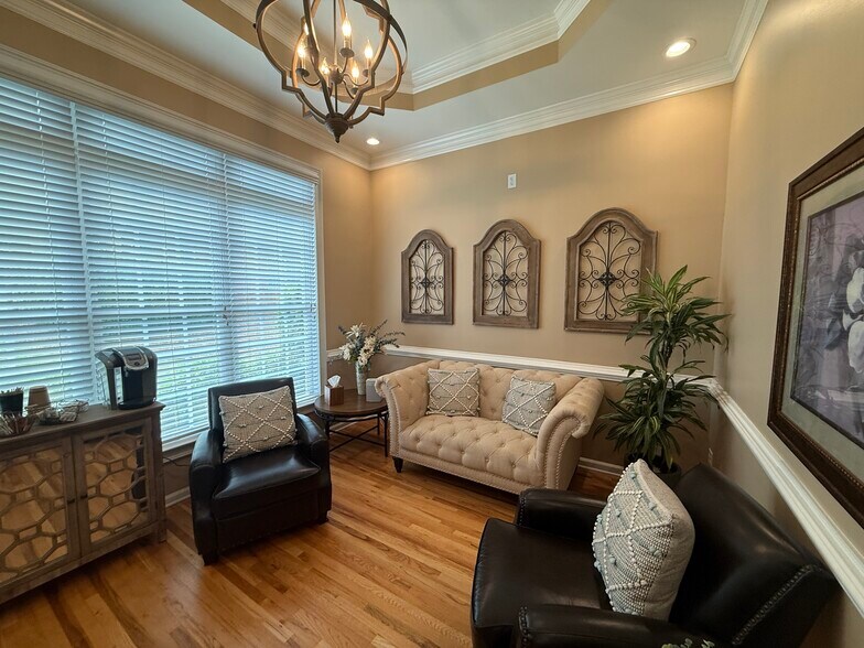 4595 Towne Lake Pky, Woodstock, GA à vendre - Photo de l’immeuble – Image 3 sur 13