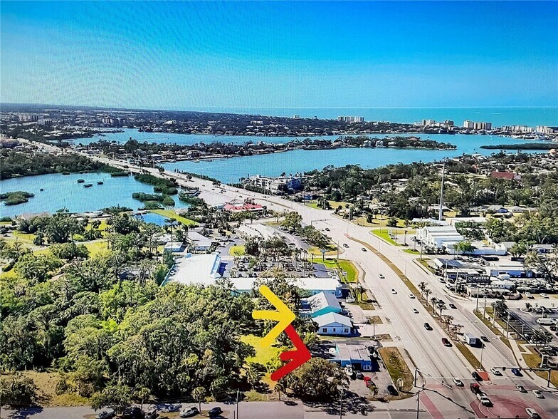 101 Tamiami Trl S, Nokomis, FL à vendre - Aérien – Image 1 sur 12
