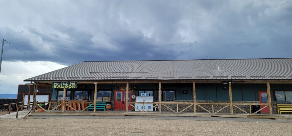 2000 Hwy 130, Saratoga, WY à vendre - Photo de l’immeuble – Image 2 sur 19