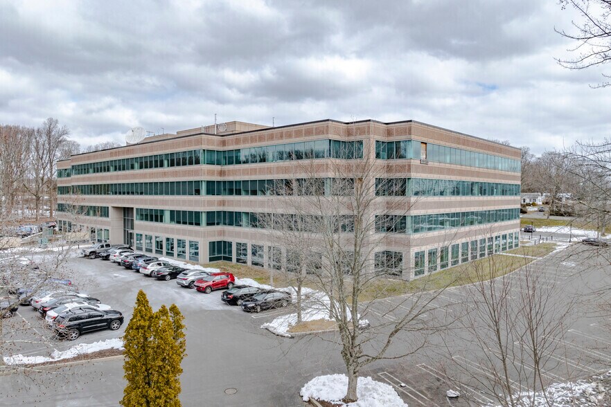 440 Wheelers Farms Rd, Milford, CT à louer - Photo de l’immeuble – Image 3 sur 37