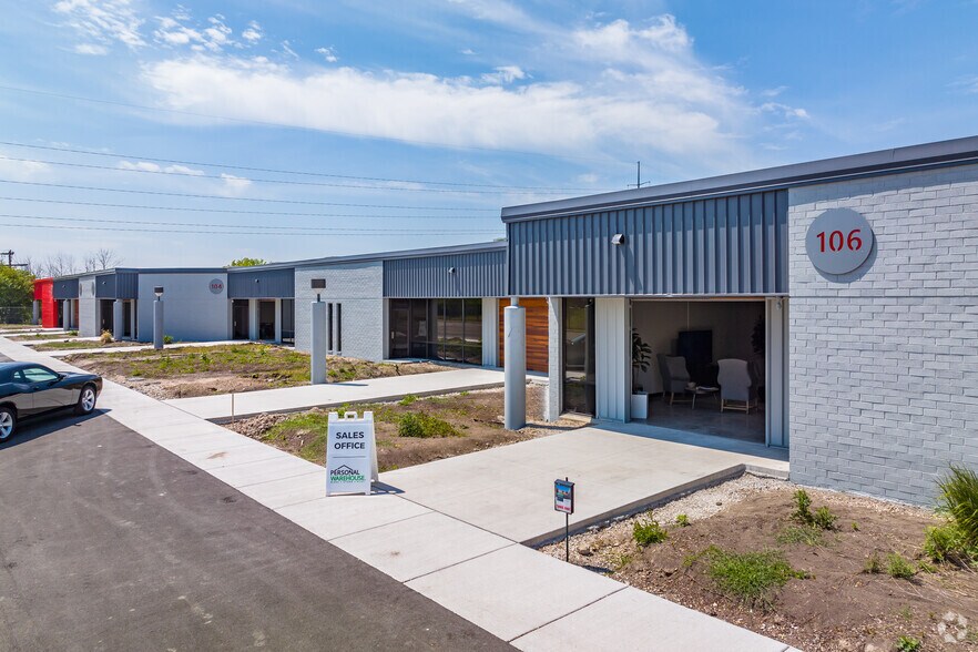 Pre-Leased Investment Units North Shore portefeuille de 6 biens à vendre sur LoopNet.fr - Photo principale – Image 1 sur 10