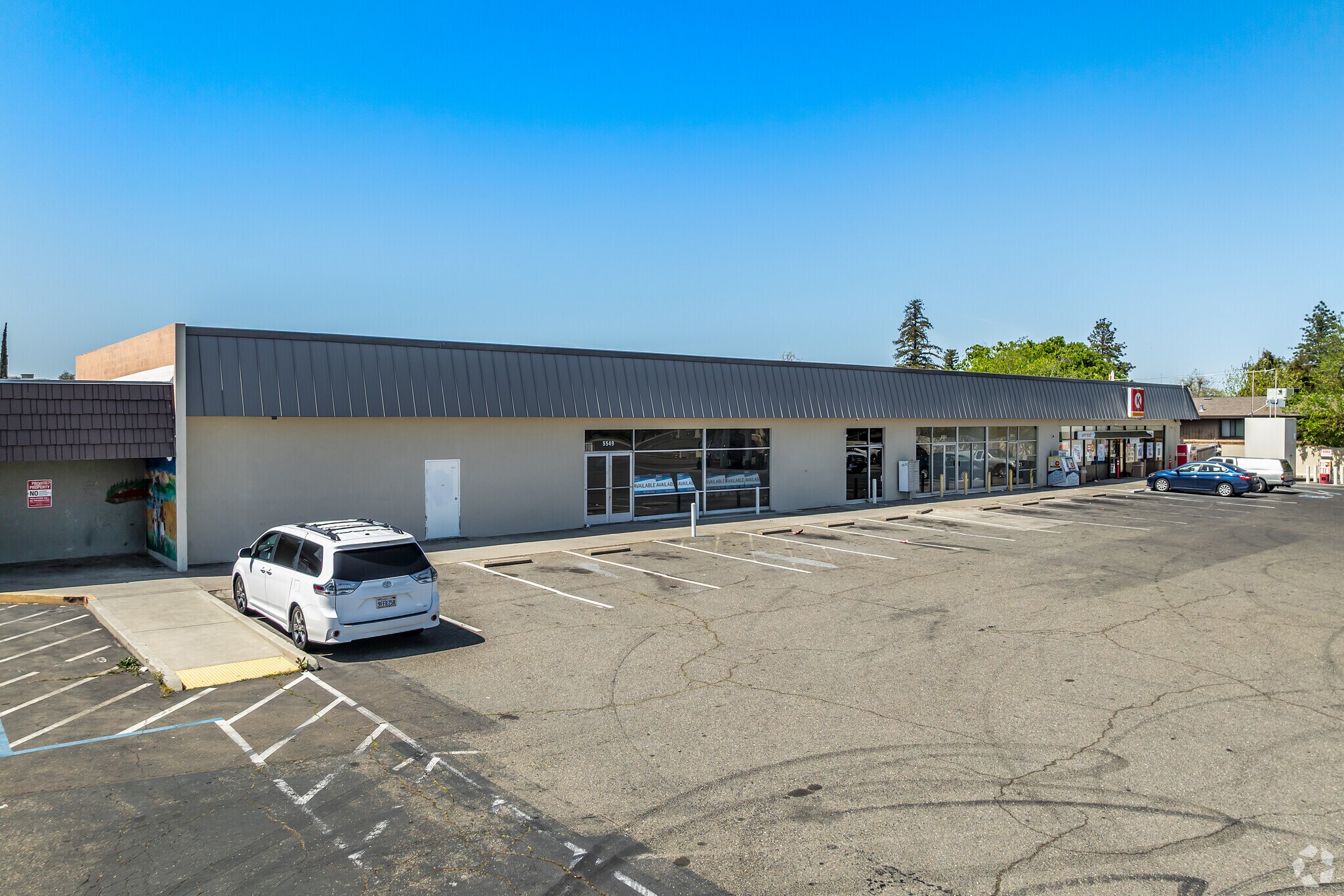 5557 Hemlock St, Sacramento, CA à vendre Photo principale– Image 1 sur 7