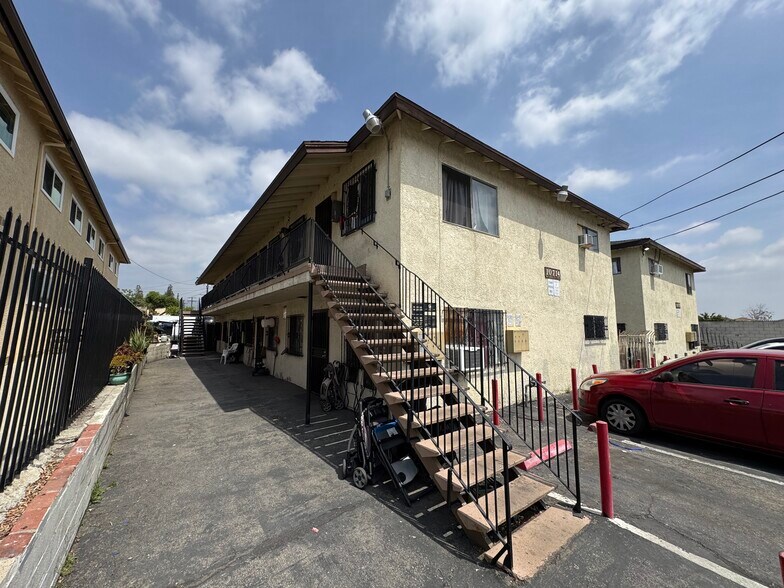 10714 Sutter Ave, Pacoima, CA à vendre - Photo de l’immeuble – Image 3 sur 5