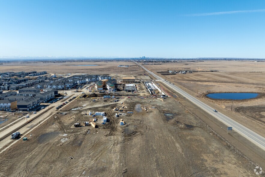 1 Merganser Dr W, Chestermere, AB à louer - Aérien – Image 3 sur 4