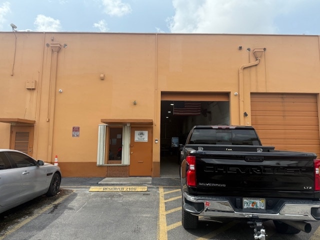 2075-2129 W 76th St, Hialeah, FL 33016 - Lot 2109 -  - Photo intérieure - Image 1 of 10