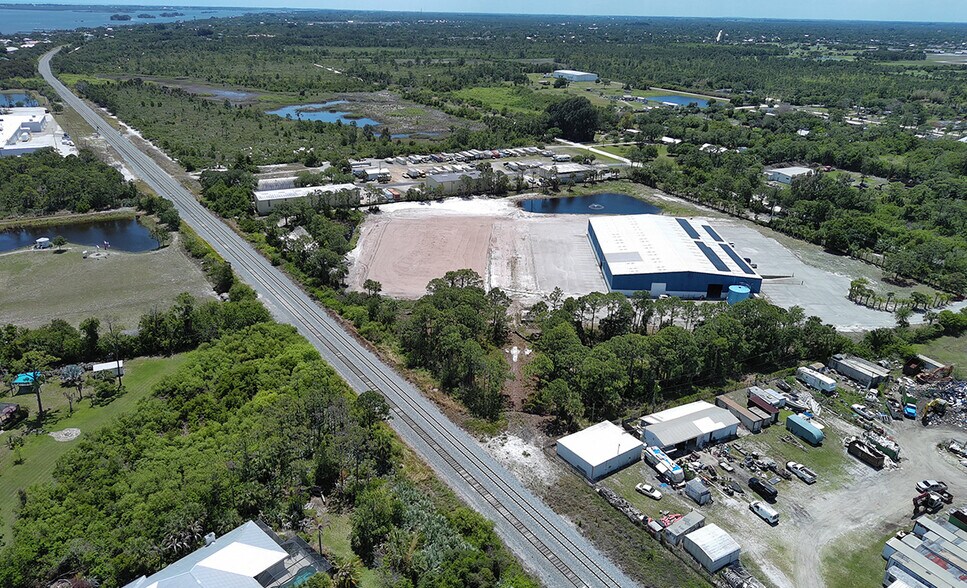7756 130th St, Sebastian, FL à vendre - Photo de l’immeuble – Image 3 sur 13