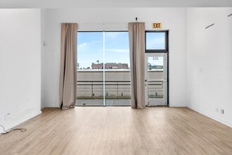 1501 Main St, Venice, CA à louer Photo intérieure– Image 1 sur 10