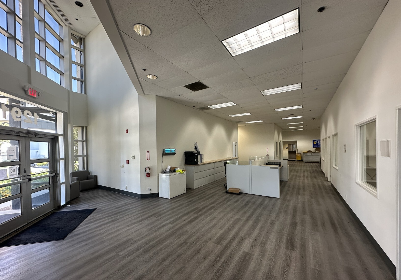 1291 S Vintage Ave, Ontario, CA à louer Hall d’entrée– Image 1 sur 4