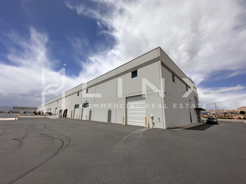 1212 E Venture Dr, St George, UT à louer - Photo de l’immeuble – Image 3 sur 17