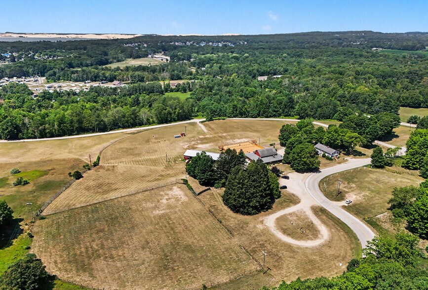 1511 N Wilson Rd, Mears, MI à vendre - Photo de l’immeuble – Image 3 sur 26