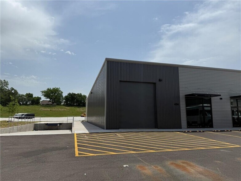 164 Grading Ln, Cave Springs, AR à louer - Photo de l’immeuble – Image 3 sur 10