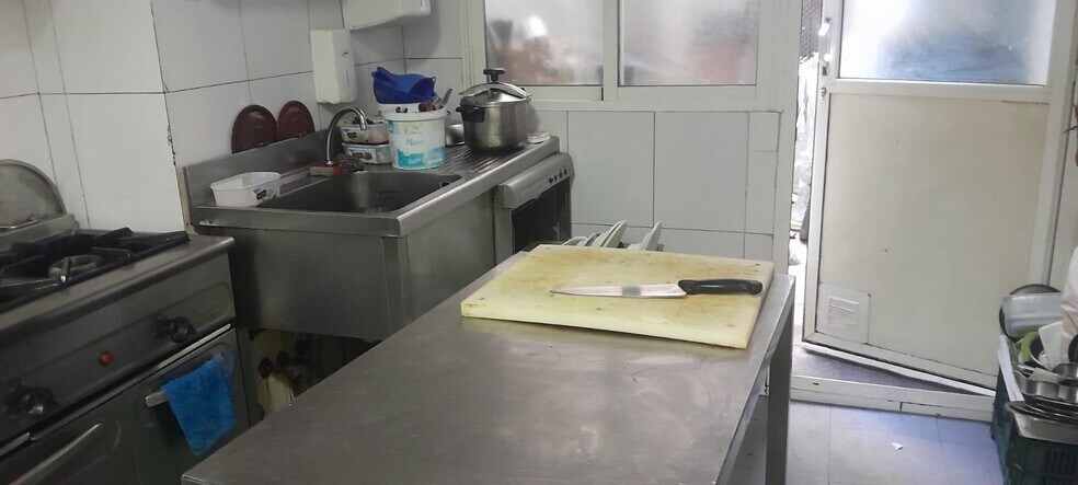 Local commercial dans Cáceres, Cáceres à louer - Photo de l’immeuble – Image 3 sur 9