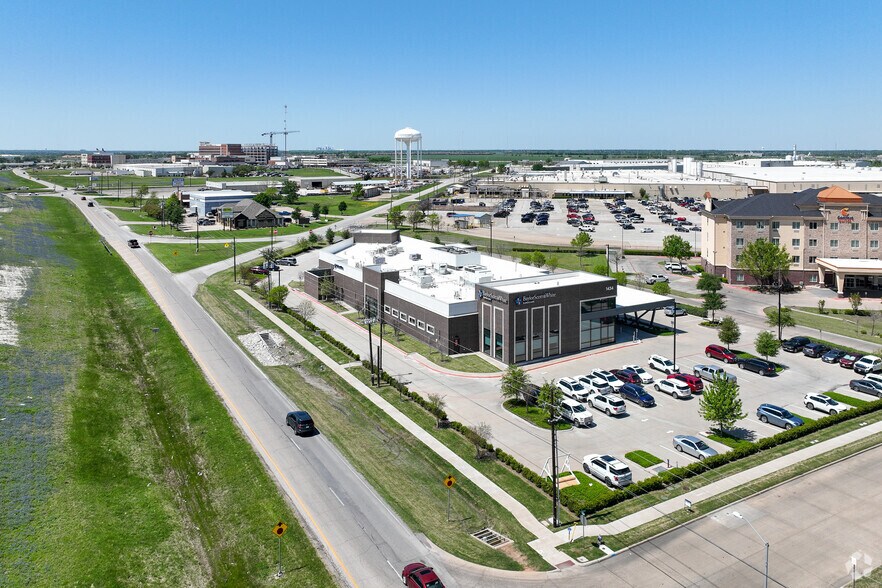 1434 W Highway 287 Byp, Waxahachie, TX à louer - Aérien – Image 1 sur 10