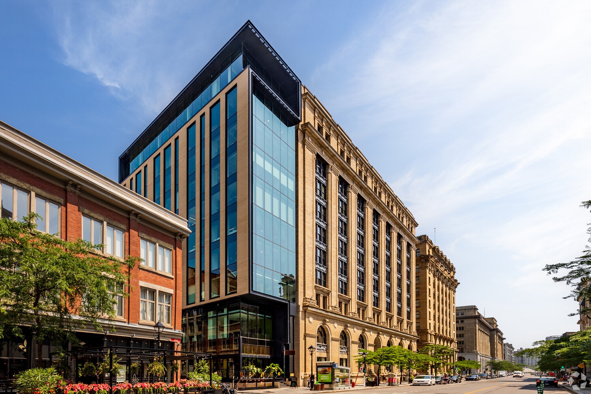 401-409 Rue Mcgill, Montréal, QC à louer Photo de l’immeuble– Image 1 sur 8