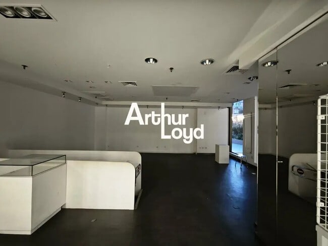 Plus de détails pour Local commercial à louer